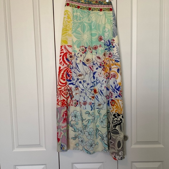 Johnny was silk floral scarf print lined maxi skirt. Size XL - Picture 2 of 3